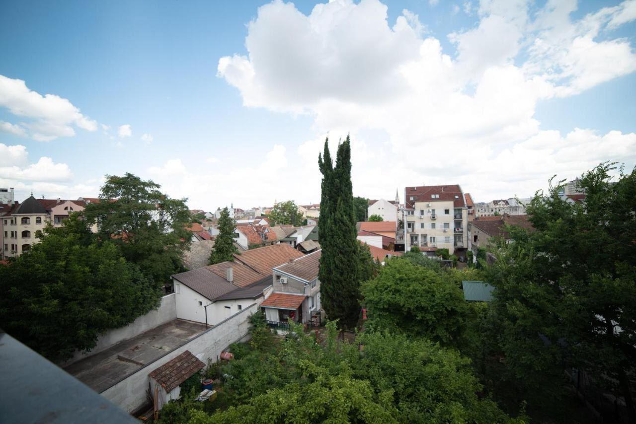Apartment Vera With Free Garage Novi Sad Extérieur photo