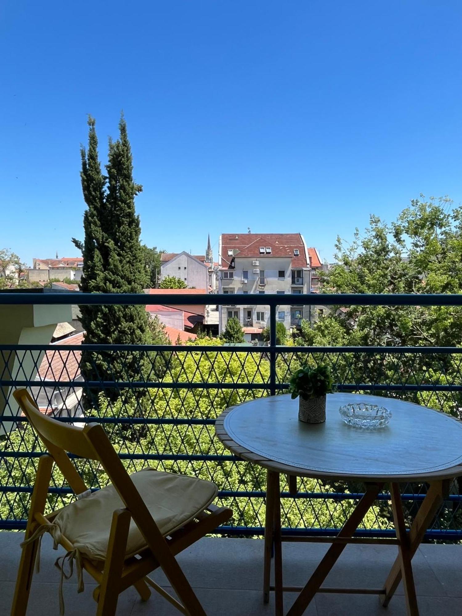 Apartment Vera With Free Garage Novi Sad Extérieur photo